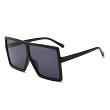 Load image into Gallery viewer, Box Sunglasses (Black)
